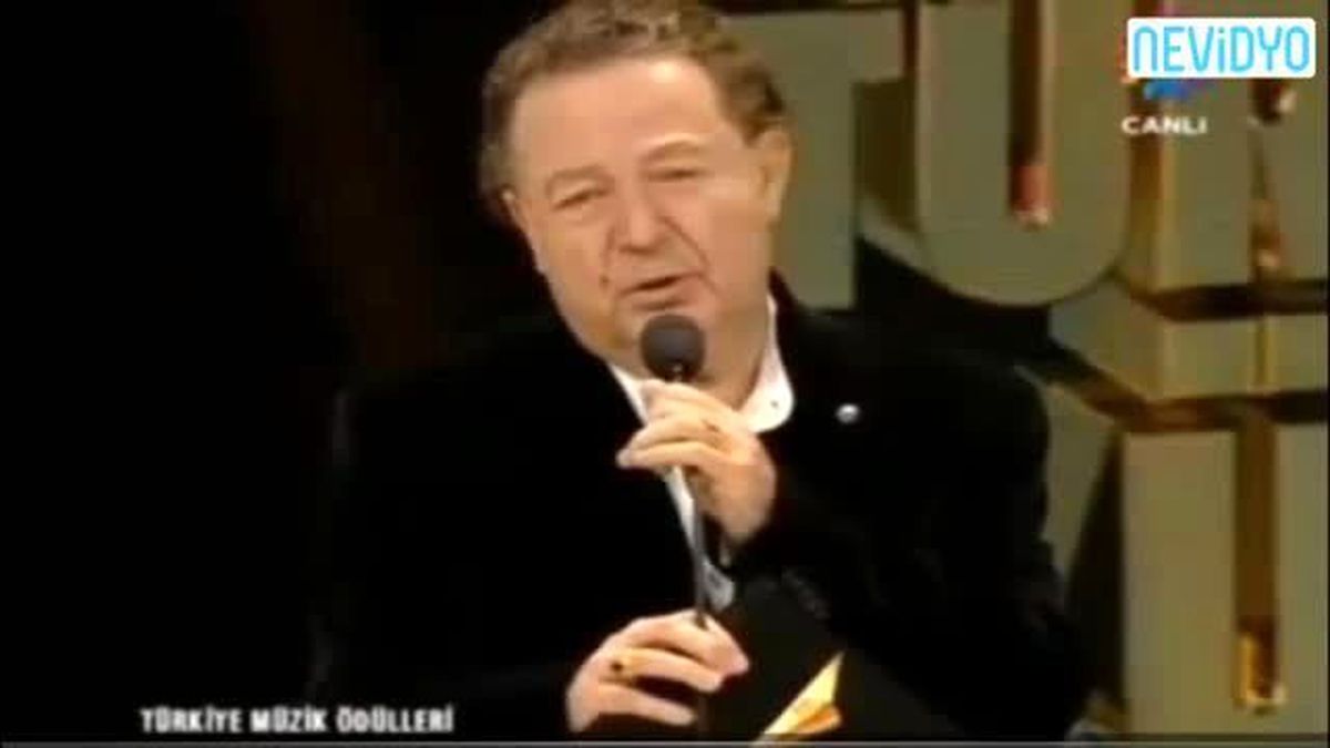 Kayahan\'ın Ayakta Alkışlanan Konuşması