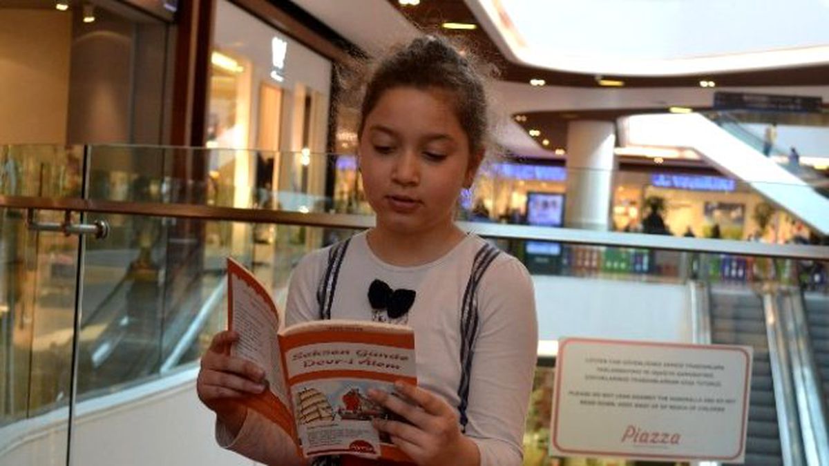 Kütüphaneler Haftası\'nda Kitaplar Piazza\'dan