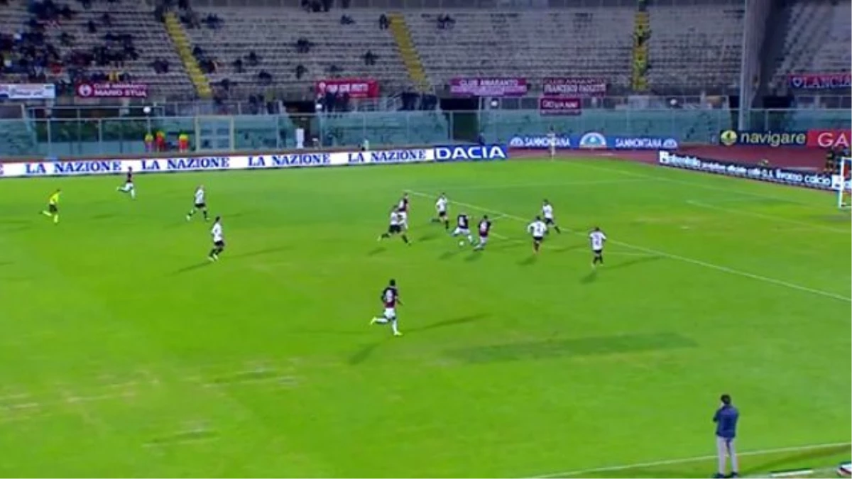 Livorno\'lu Futbolcunun Golü Kaleciyi Şaşırttı
