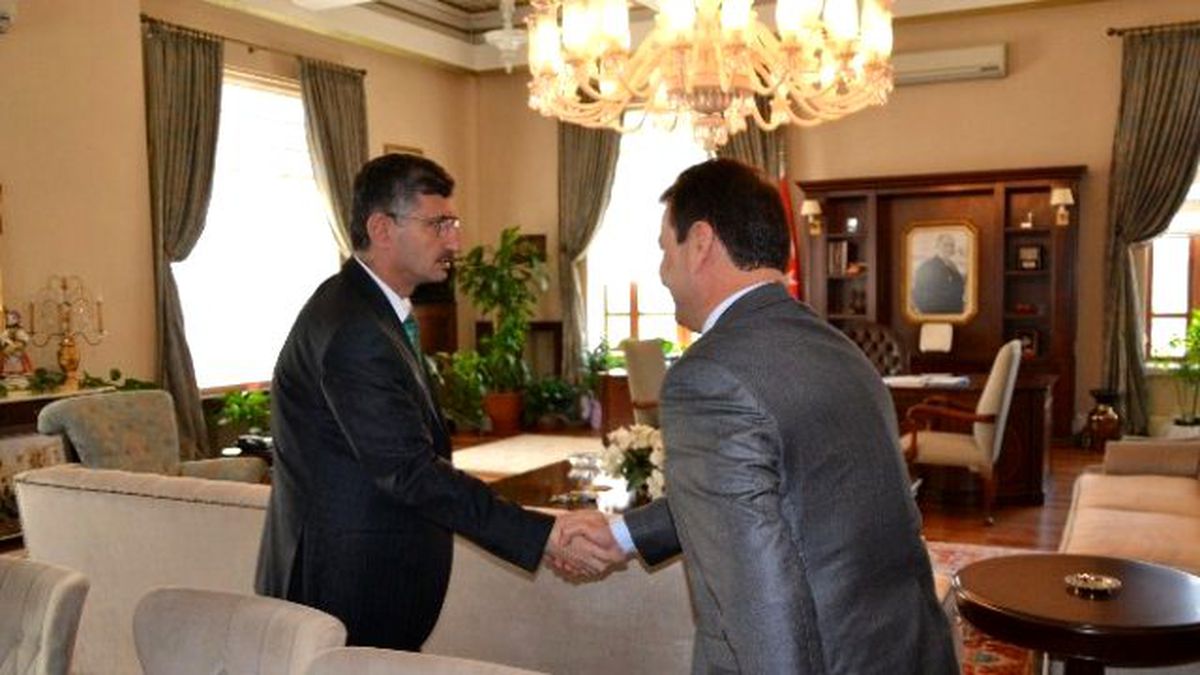 Manisa Baro Başkanı Ali Arslan Vali Bektaş\'ı Ziyaret Etti