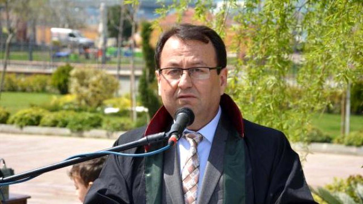 Manisa\'da Avukatlardan Hükümete Tepki
