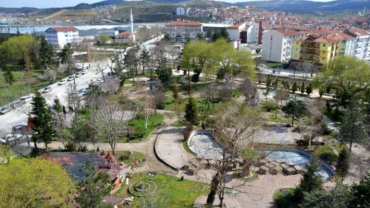 Osman Gazi Parkı Yepyeni ve Modern Çehresiyle Bozüyüklülerle Buluşacak