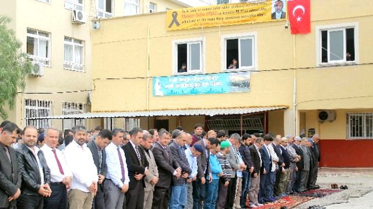 Şehit Savcı Kiraz\'ın Adı Okuduğu Okulda Yaşayacak