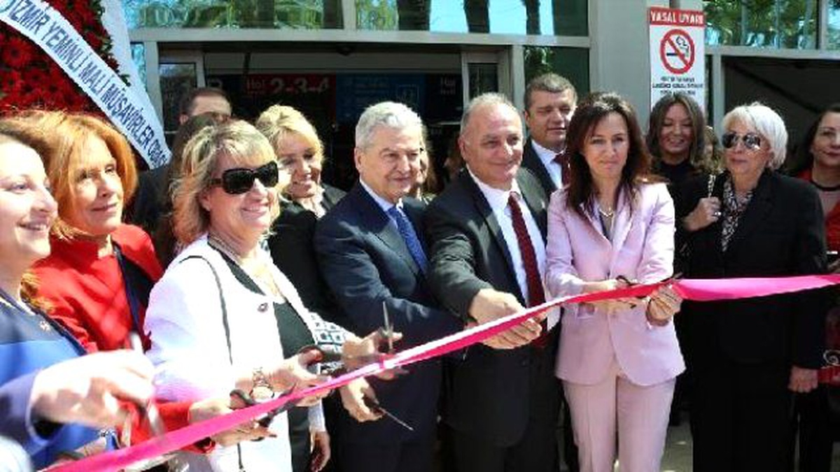Türkiye\'nin Üreten Kadınları İzmir\'de Buluştu