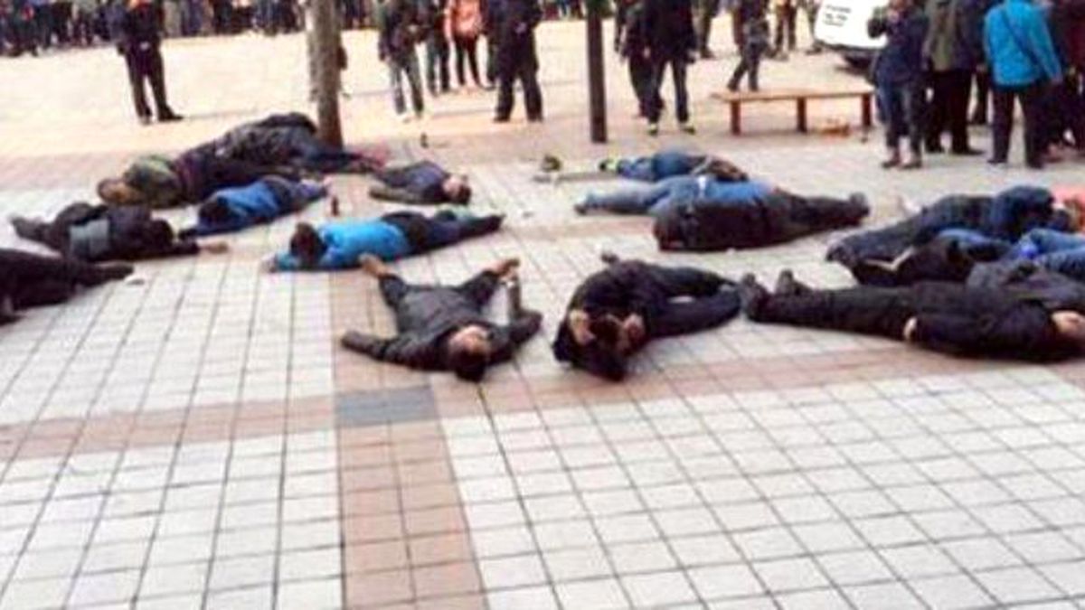 30 Takcisi Aynı Anda Böcek İlacı İçti