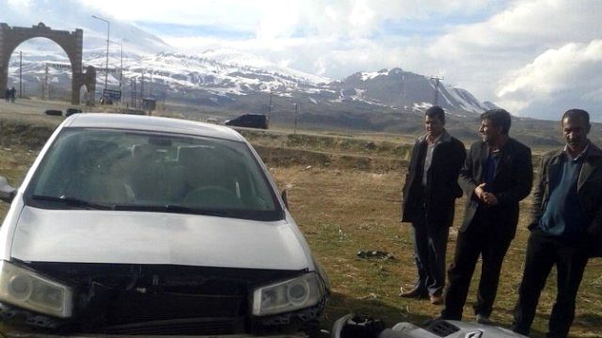 Adilcevaz\'da Maddi Hasarlı Trafik Kazası