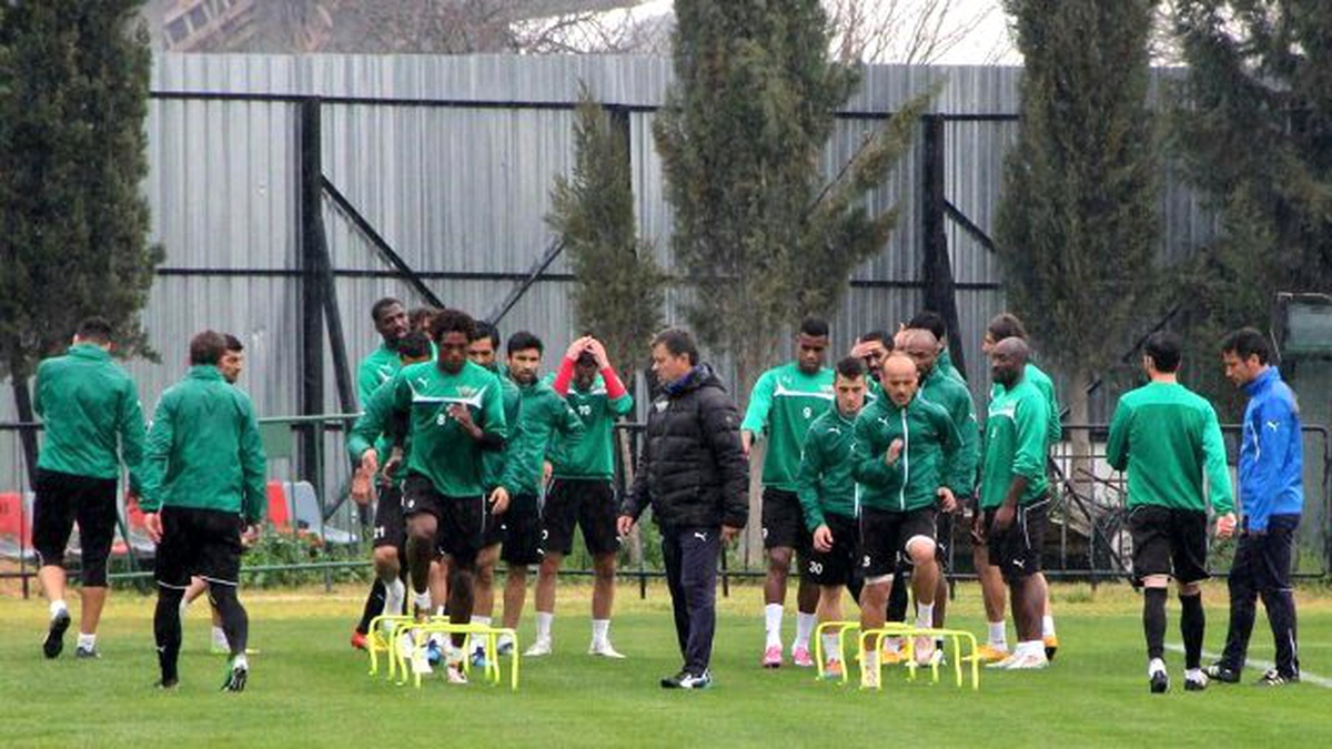 Akhisar Yönetimi Taraftarlara Verilen Cezaya Tepki Gösterdi