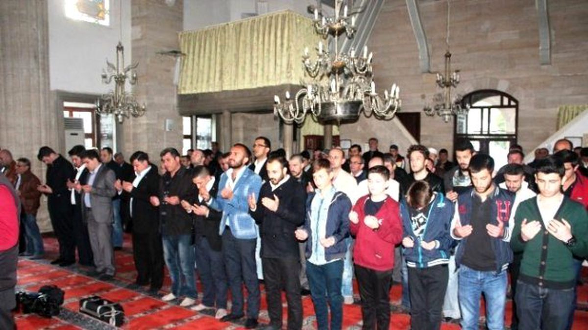 Alparslan Türkeş Tekirdağ\'da Dualarla Anıldı