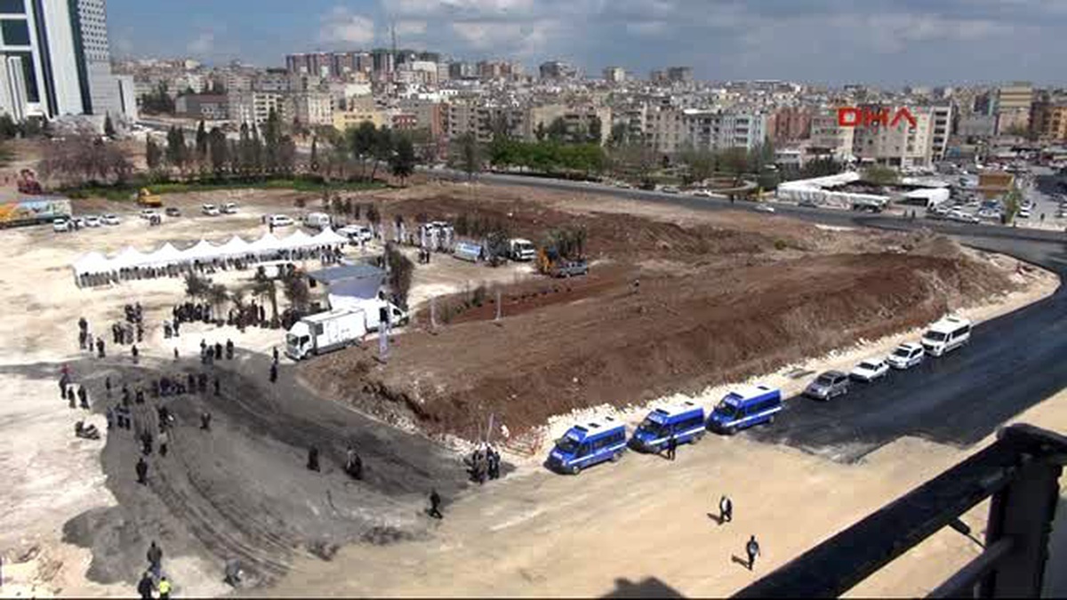 Bakan Çelik Gelmedi, Şehir Parkının Temel Atma Töreni Ertelendi