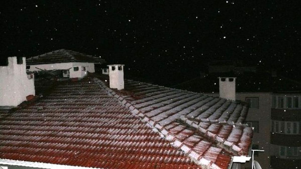 Bilecik\'te Nisan Ayında Kar Sürprizi