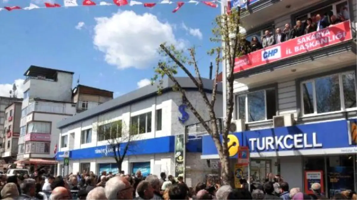 CHP Sakarya İl Binasında Şiddet Mağduru Kadınlar İçin Özel Oda Ayrıldı