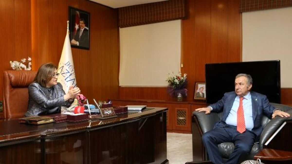 Gaziantep\'e Ulusal Kongre Merkezi İçin İmzalar Atıldı
