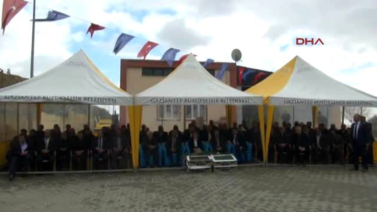 Gaziantep\'te Çiftçilere Domates ve Biber Fidesi Dağıtıldı