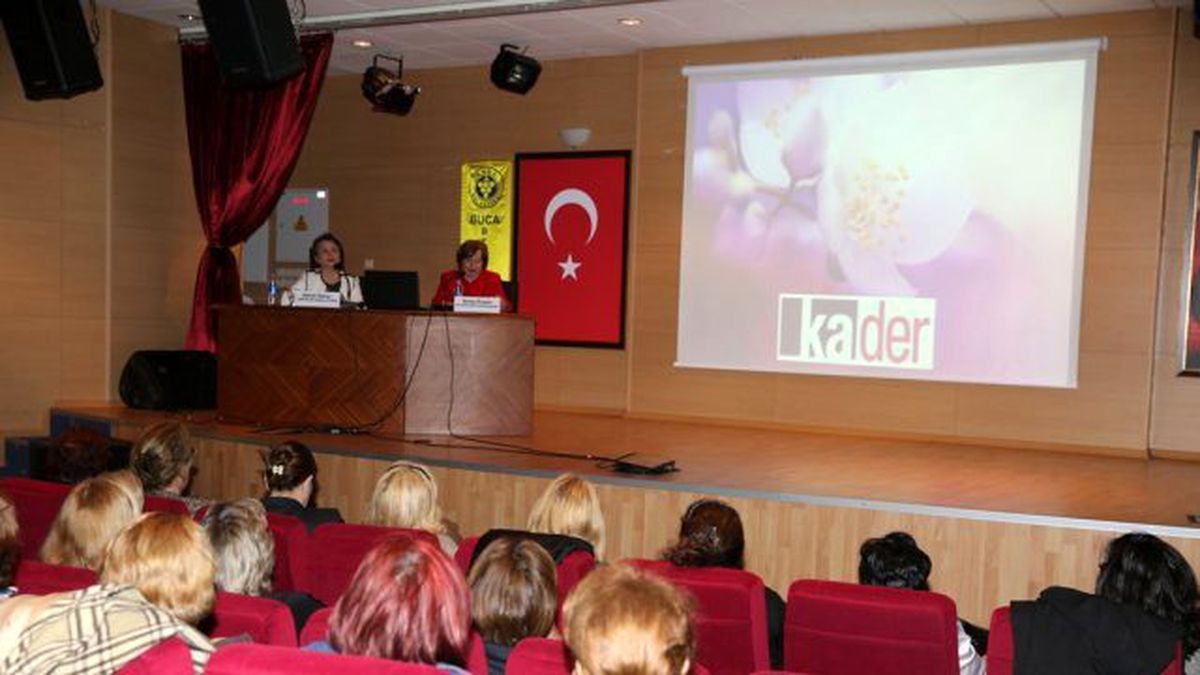 Kadın ve Siyaset Buca\'da Konuşuldu