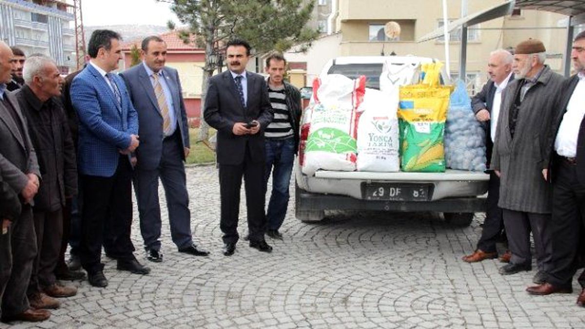 Kelkit\'te Çiftçilere Özel İdare Destekli Tohum Dağıtıldı