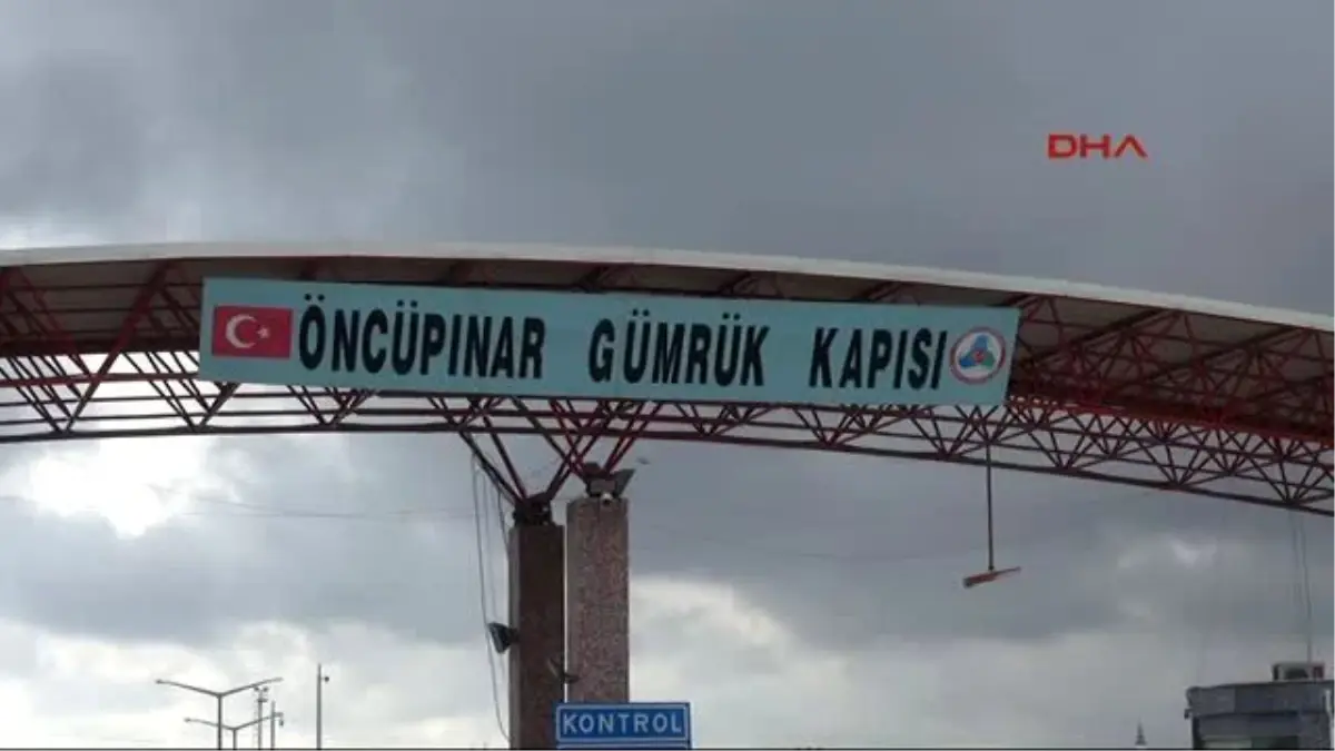 Kilis Öncüpınar Kapatıldı, Suriyeliler Mayınlı Bölgelerden Gelmeye Başladı