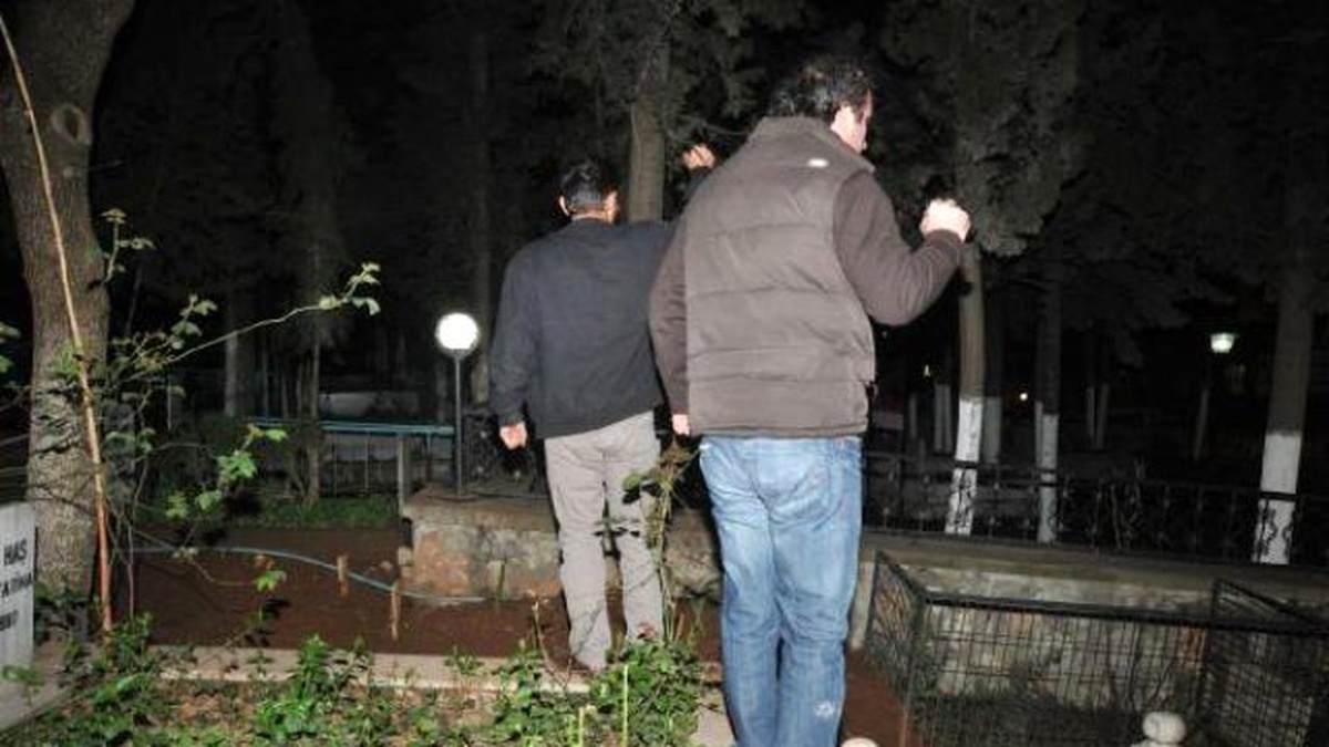 Polis, "Mezarlıkta Ölüyorum" Diyen Kişiyi Böyle Aradı