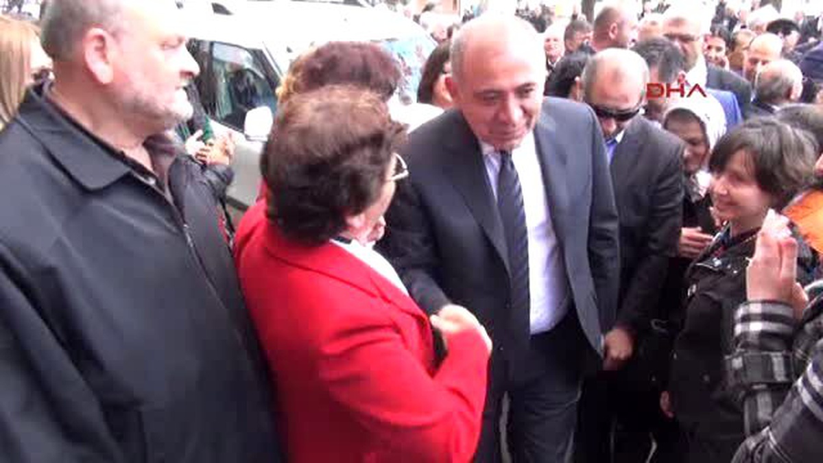 Sakarya CHP\'li Tekin, Ekmeğin Belgesi Yok Ama Çalanların Belgesi Var