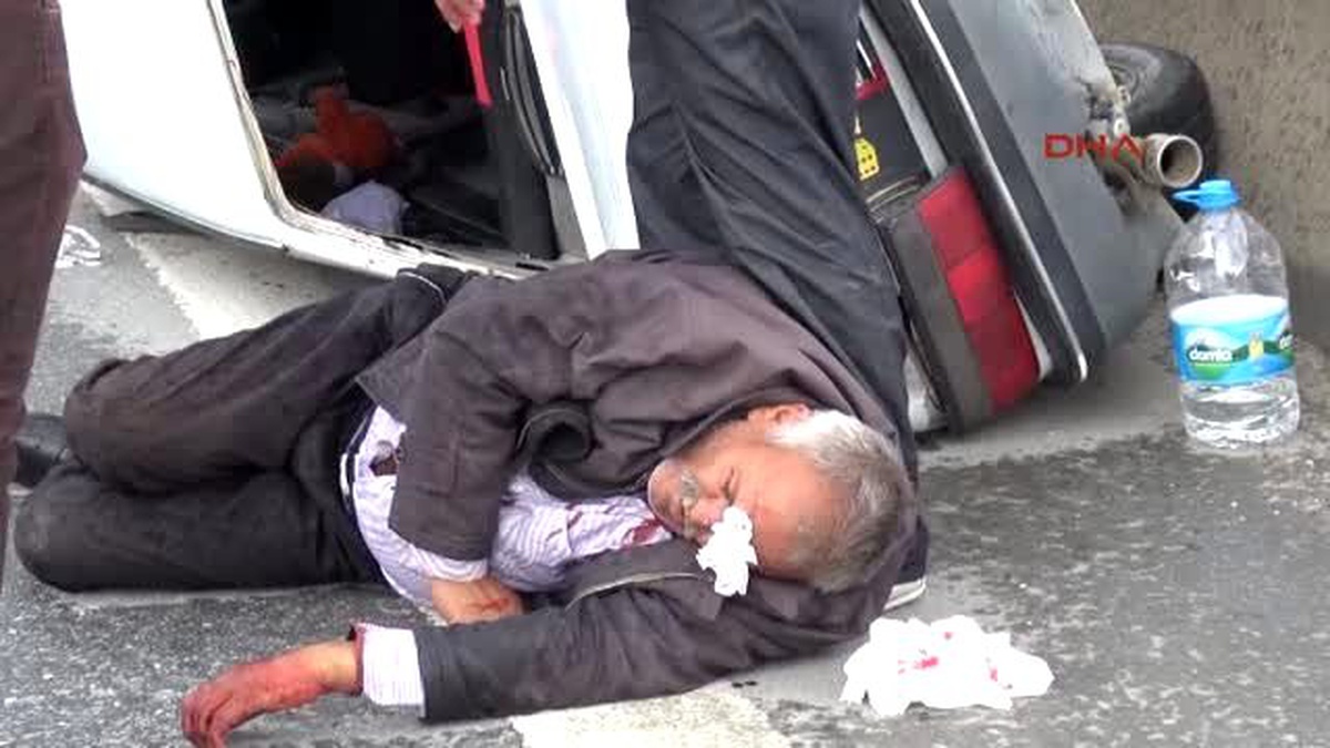 Tır\'ın Çarptığı Otomobil Sürücüsü Ağır Yaralandı