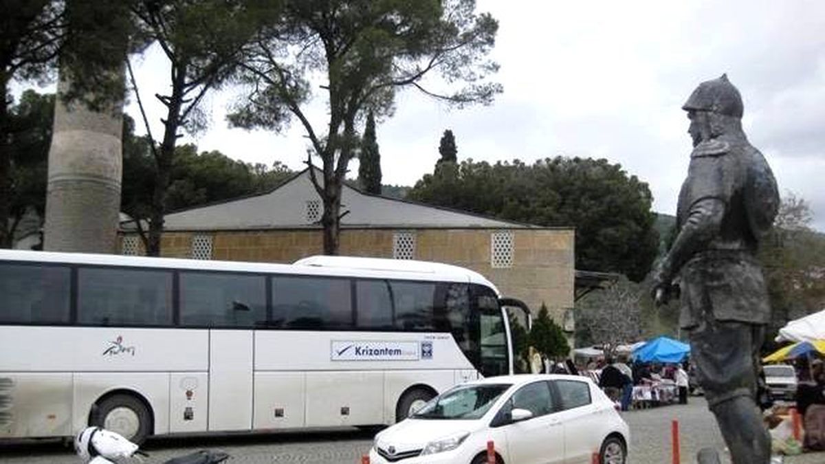 Turist Mekan Birgi\'de Trafik Karmaşıklığı