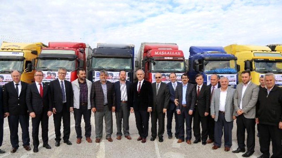 Yardım Tır\'ları Suriyeli Yetimler İçin Yola Çıktı