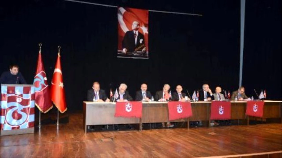Yönetim, Divan Kurulu\'na Trabzonspor Flaması Vermedi