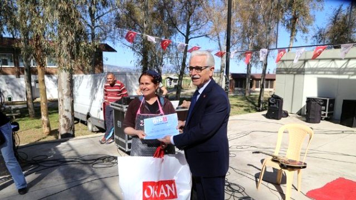 Yöresel Otlar ve Kırmızı Toz Biber Festivali Başladı