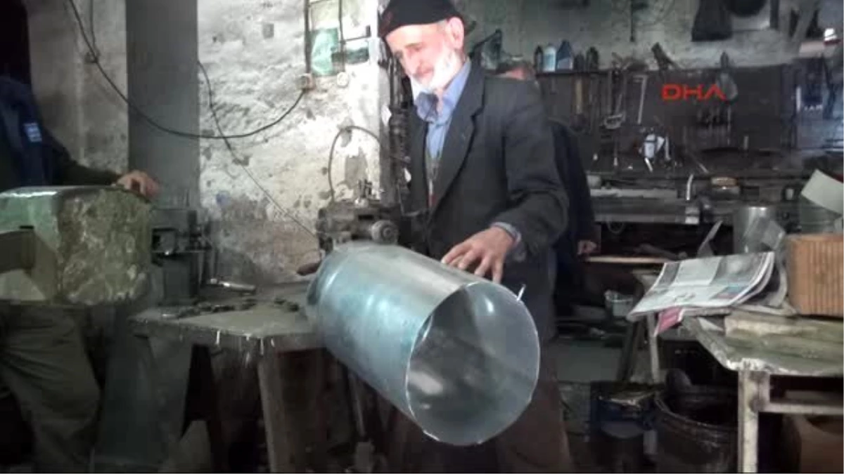 Zonguldak 76 Yaşındaki Demirci, Baba Mesleğini Yaşatıyor