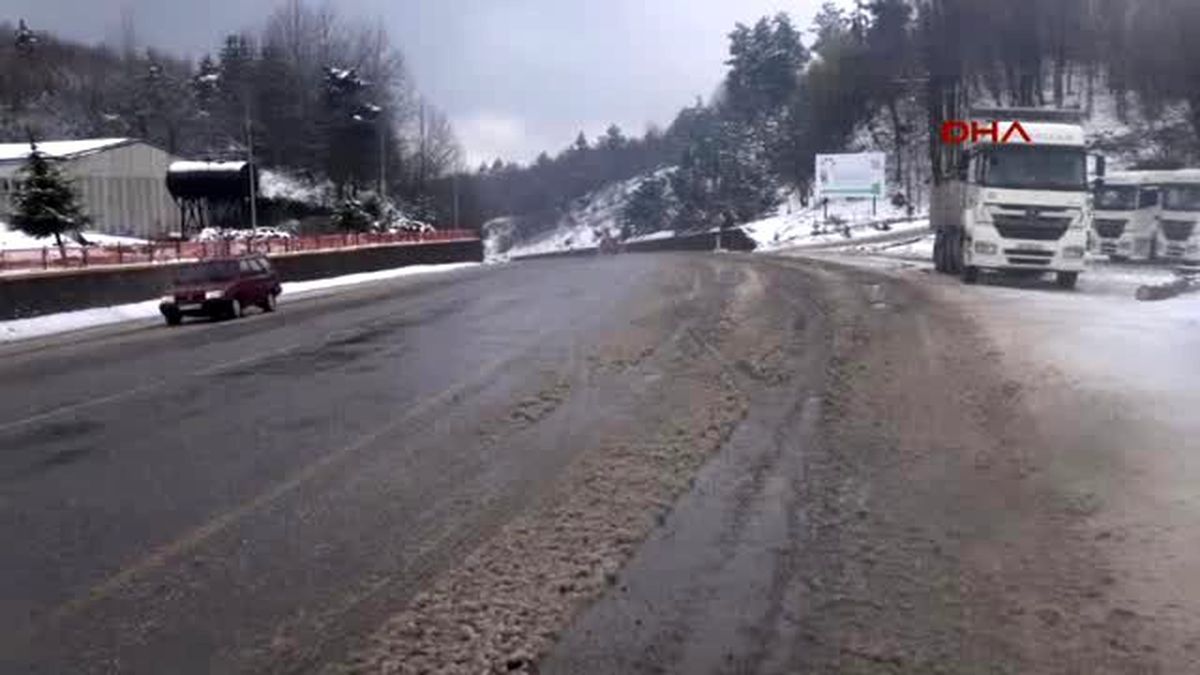 Zonguldak\'ta Kar Ulaşımı Aksattı