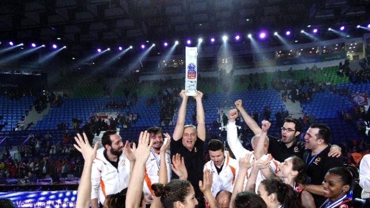 Avrupa Şampiyonu Eczacıbaşı Vitra