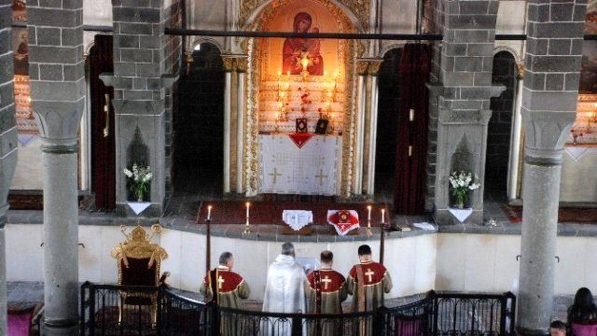 Diyarbakır\'da Paskalya Bayramı Kutlandı
