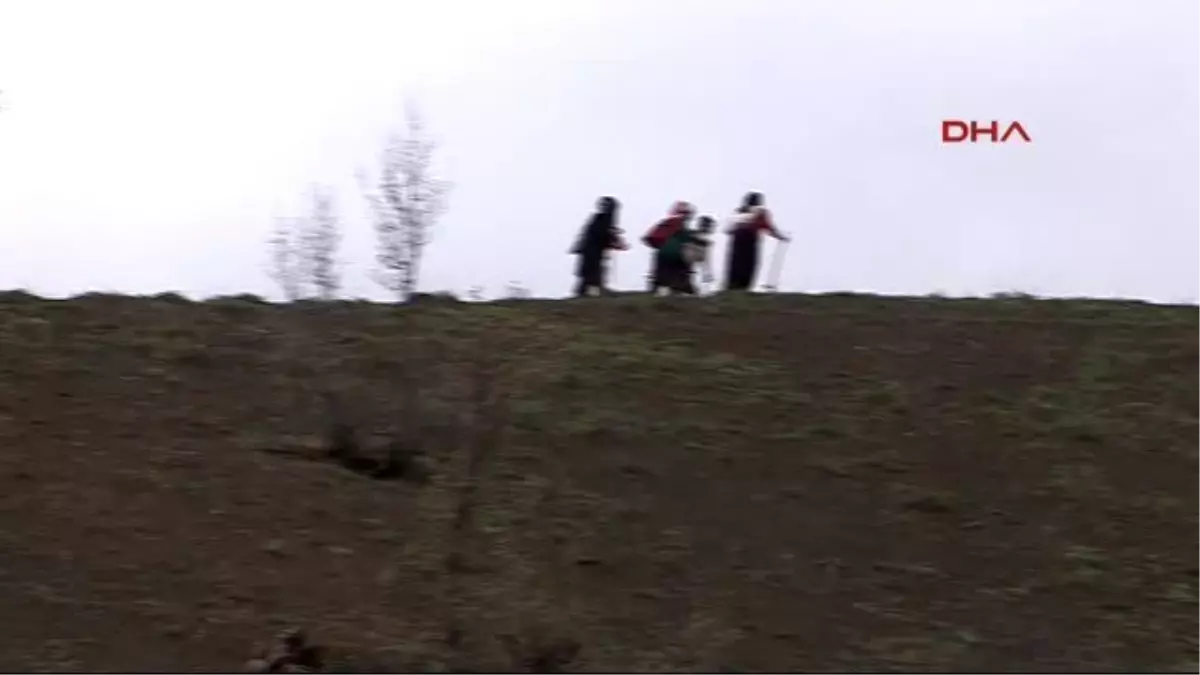 Hakkari - Yıllardır Çatışma Yaşanan Dağda Piknik Yaptılar