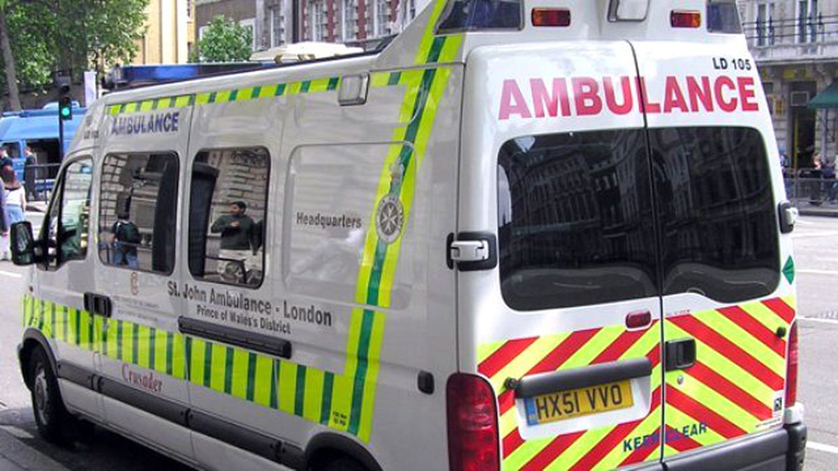 İngiltere'de Ambulansta Cinsel İlişki Skandalı