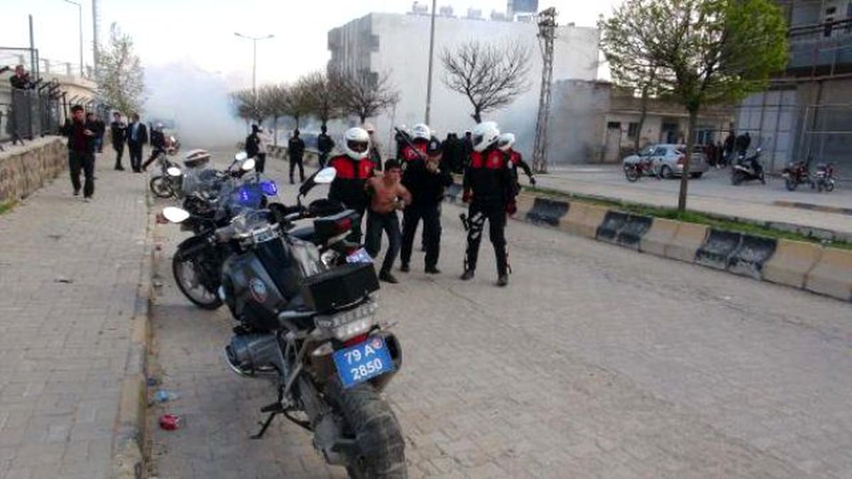 Kilis\'te Amatör Maçta Kavgaya Biber Gazlı Müdahale