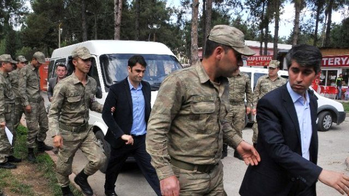 MİT Tır\'ları Operasyonunda Adana\'da 8 Gözaltı