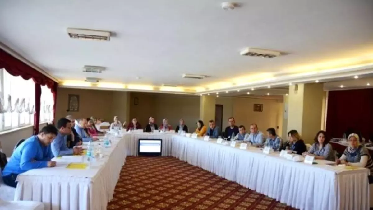112 Acil Servis Personeli Trafik Kazası Konusunda Uyarıldı