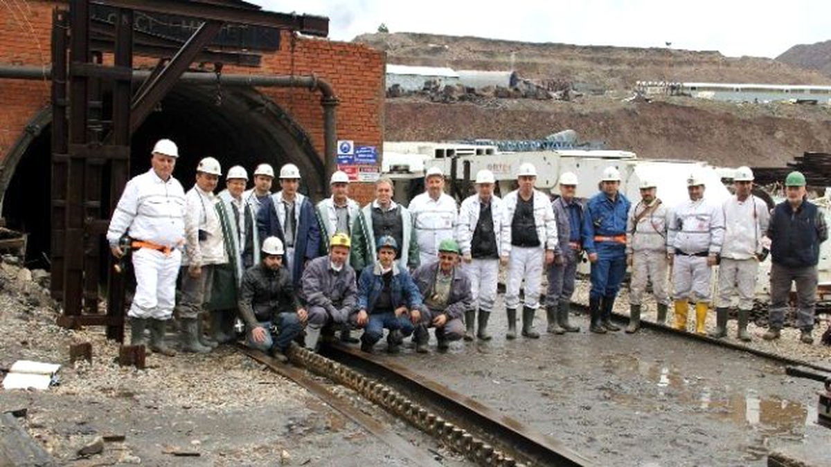 AK Parti\'li Vural Kavuncu: Yeraltı İşçisinin Haftalık İzni Artık 2 Gün