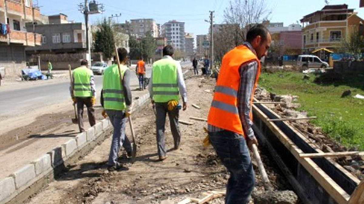 Bağlar Belediyesi\'nde Parke ve Kaldırım Çalışmaları