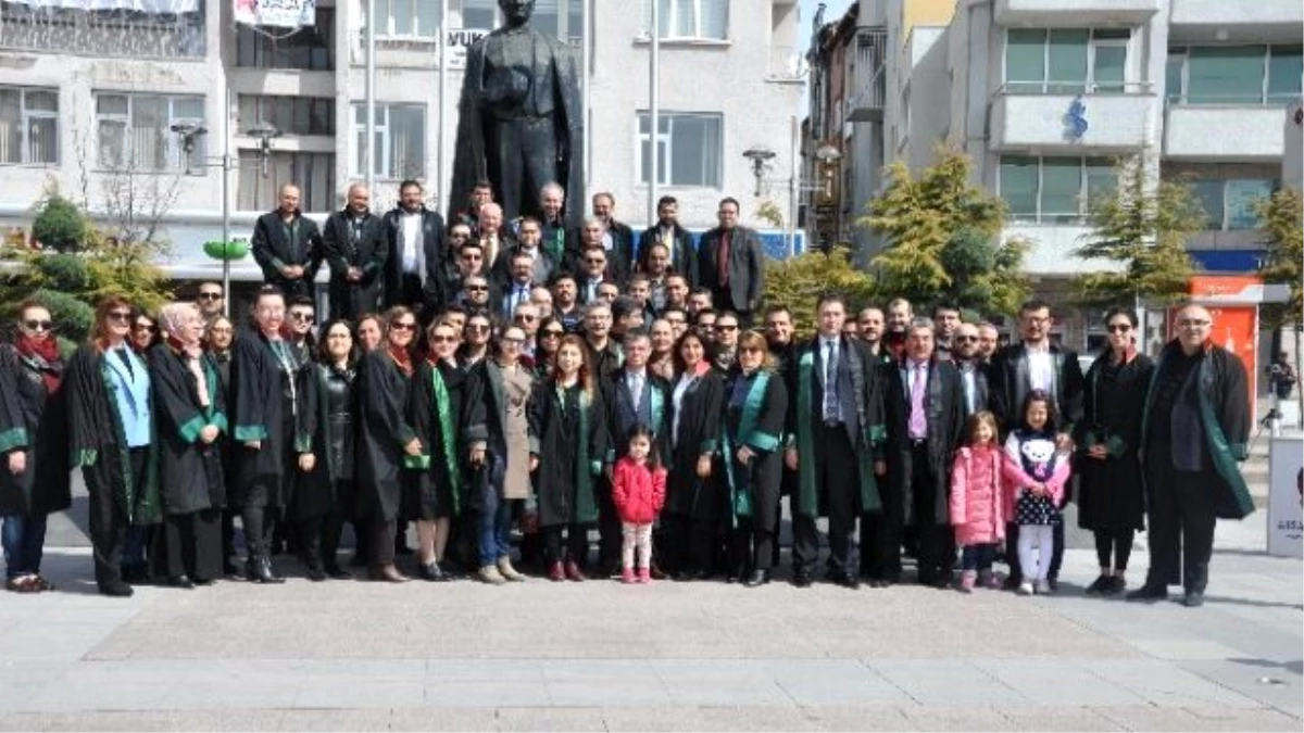 Başkan Bozkurt Avukatlar Gününü Kutladı