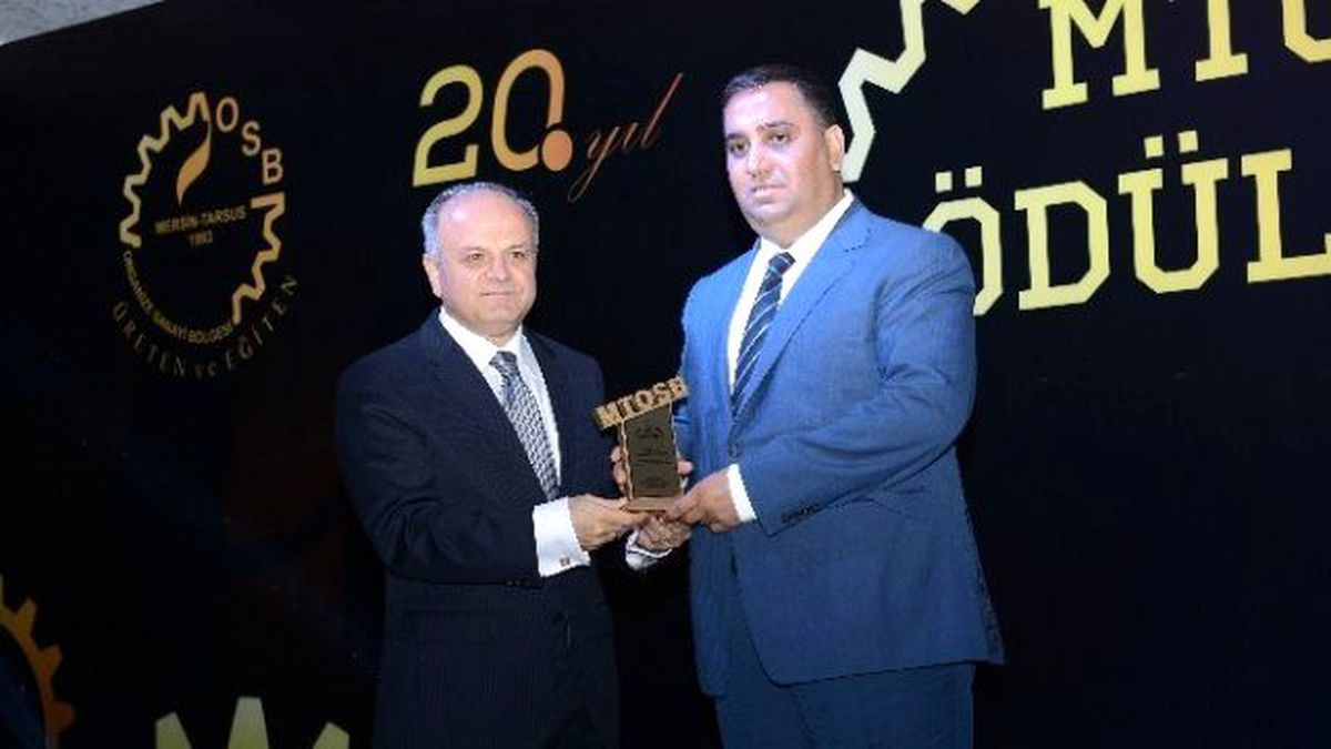 Başkan Can\'a "Emek" Ödülü