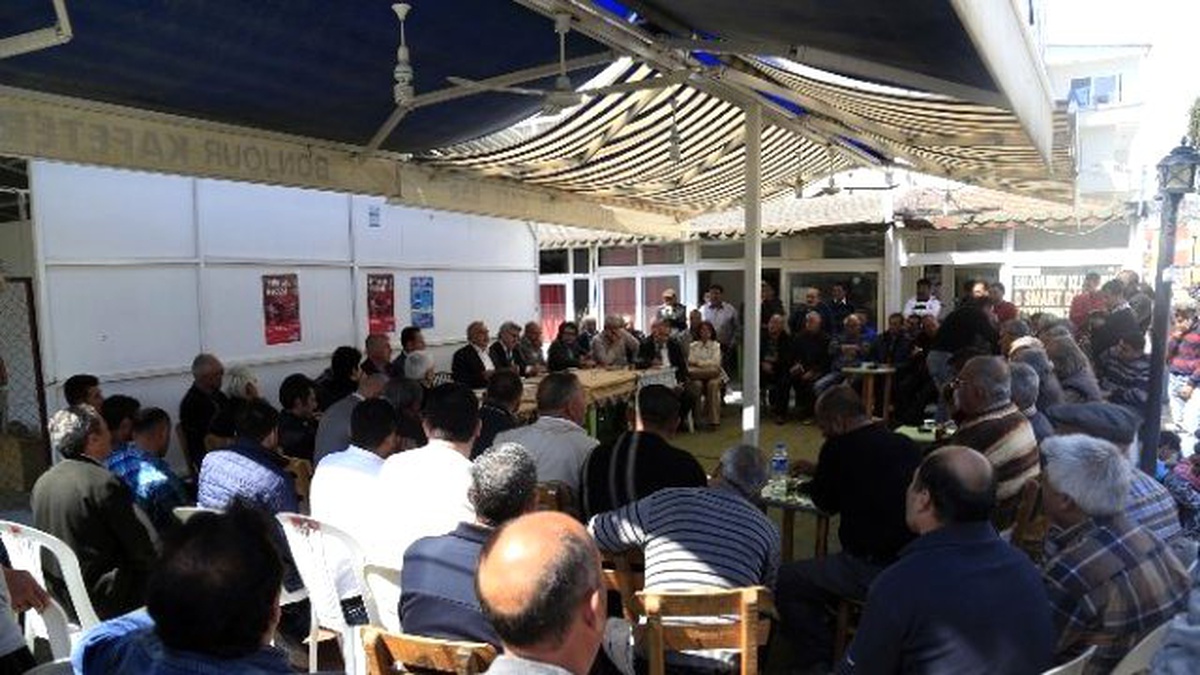 Başkan Tollu, Kızkalesi\'nde Esnaf ve Vatandaşla Buluştu