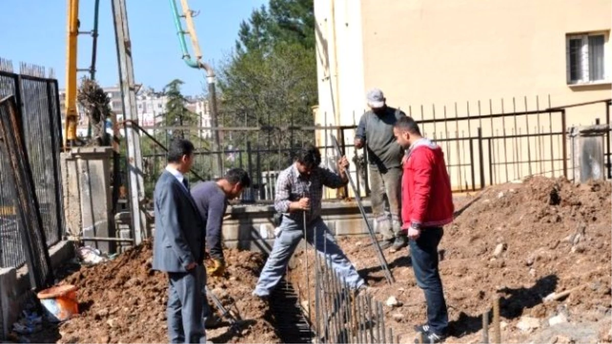 Belediyeden Yol Genişletme Çalışmaları