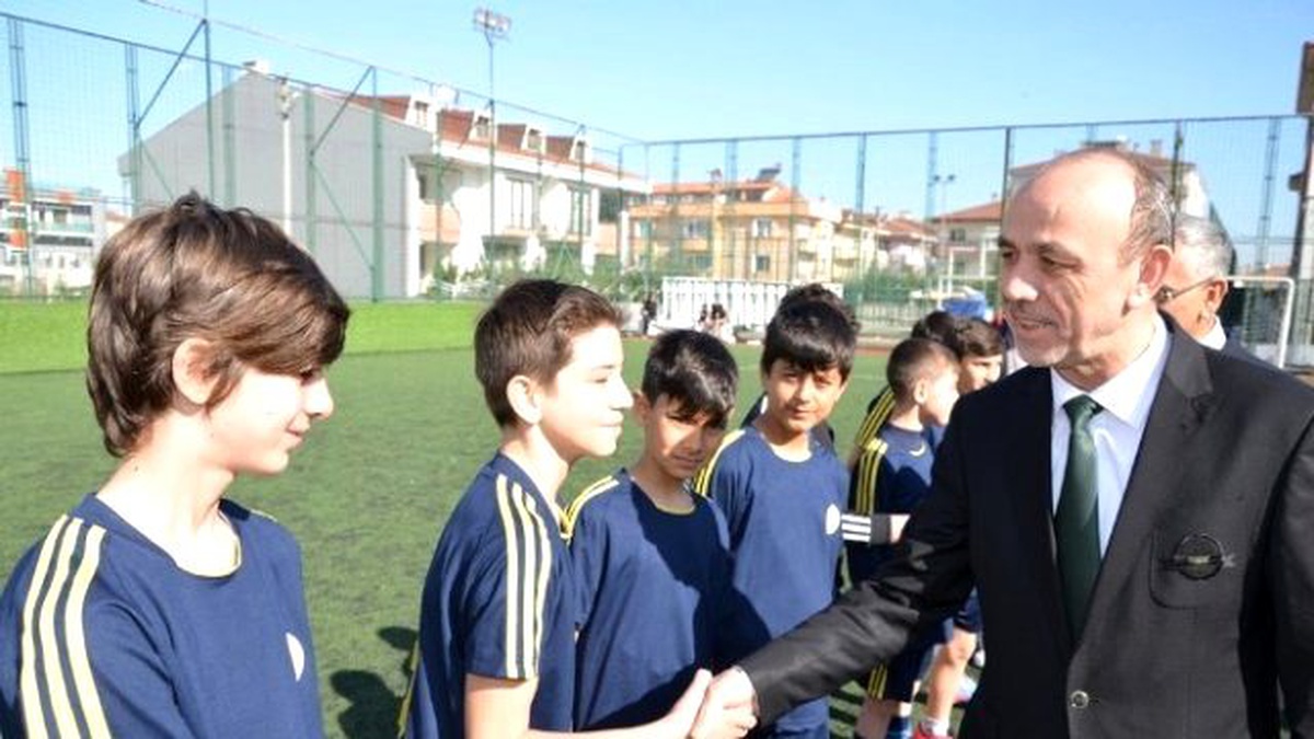 Erenler\'de Öğrencilerin Futbol Heyecanı Başladı
