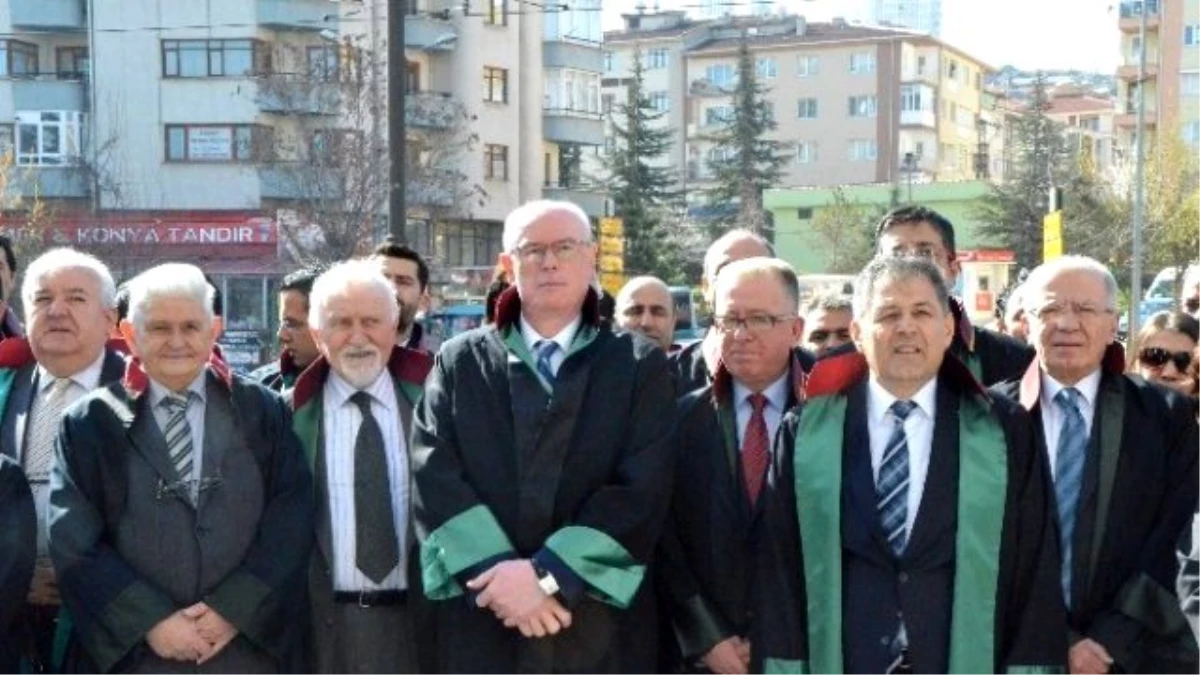 Eskişehir\'de 5 Nisan Dünya Avukatlar Günü Kutlaması