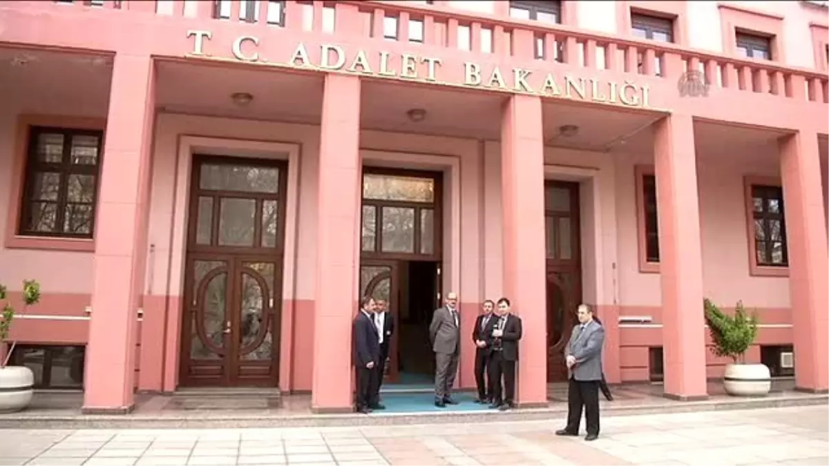 Feyzioğlu: "Devir Restleşme Devri Değil, Keyfilikleri Önleyerek Güvenliği Sağlama Devri"