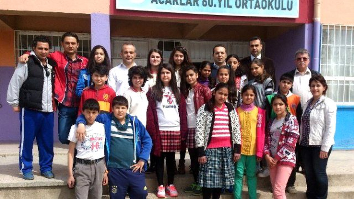Gazipaşalı Öğrenciler 600 Kitabı Acarlar ile Paylaştı