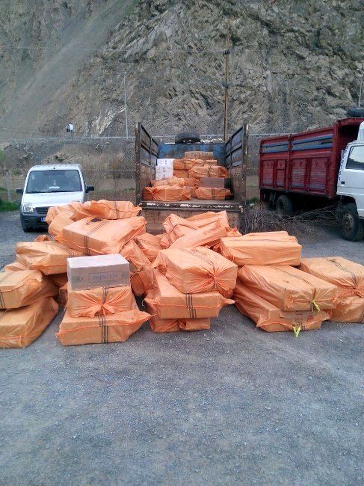 Hakkari\'de 65 Bin Paket Sigara Ele Geçirildi