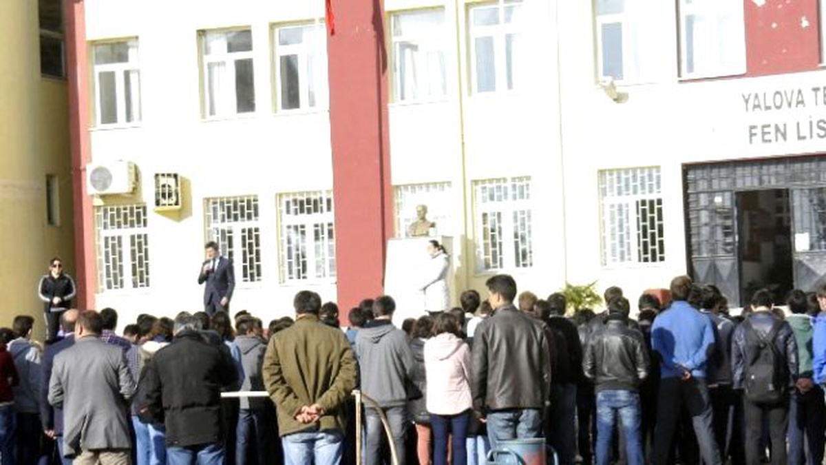 Ölen Öğretmenin Okulunda Hüzünlü Tören