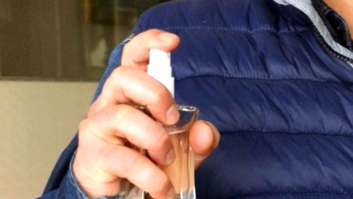 'Zampara Kokulu' Berber Erkeklerin İlgi Odağı Oldu