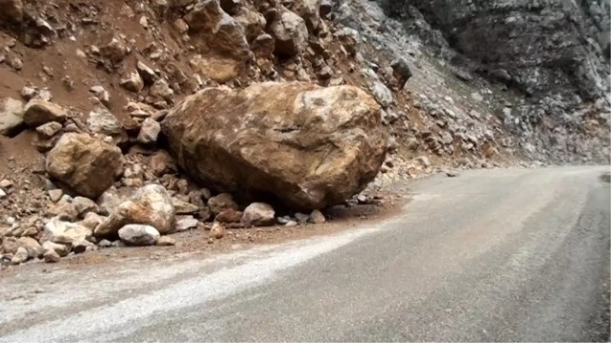 Sağanak Yağış Tehlikeye Yol Açtı